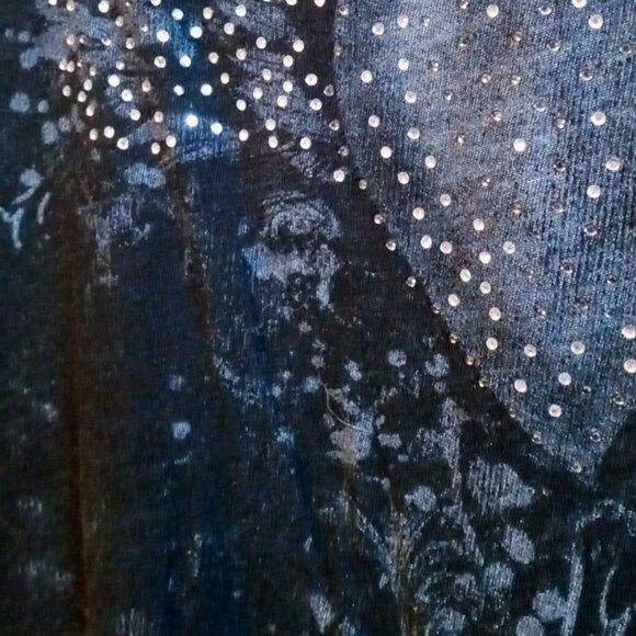 Cute Maurices Winged Heart Filigree Rhinestone Black T-Shirt Sz M Vintage 2000s - Picture 8 of 10